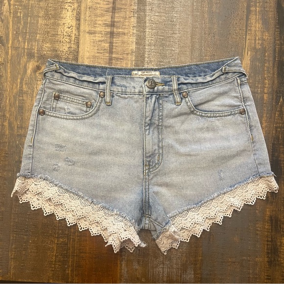 Free People Pants - Free people crochet trim high waisted women’s denim shorts